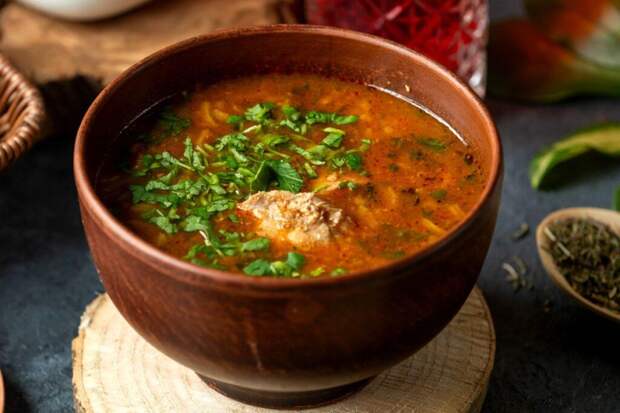 Харчо — не один рецепт, а целая философия: от говядины до чернослива