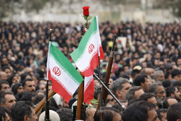 AP: Иран готов нанести упреждающий удар по США и Израилю