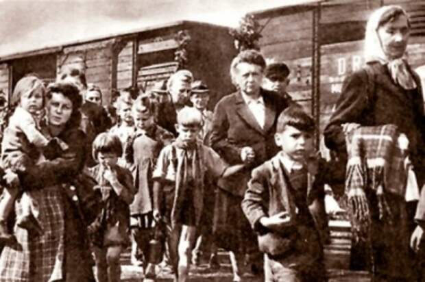 Эшелон с немецкими беженцами из Чехословакии Польша, вторая мировая война, германия, итоги Второй мировой войны, немцы, чехословакия, югославия