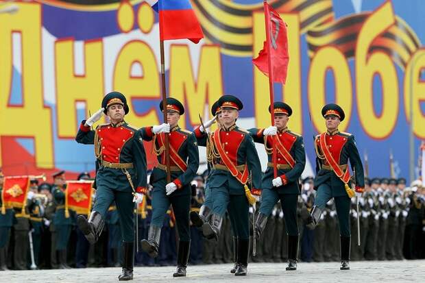 2010_Moscow_Victory_Day_Parade-1