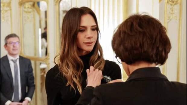 Виктории Бекхэм вручили орден Искусств и литературы на фоне драмы в семье