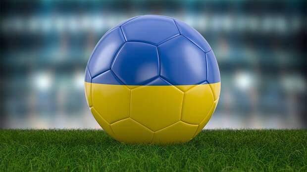 На Украине футболиста наказали за русский язык во время матча — видео