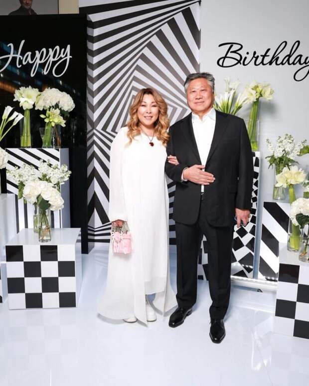 «Это про опыт, ошибки, слёзы и уроки»: как Анита Цой спустя 35 лет брака живёт с человеком, которого не любила