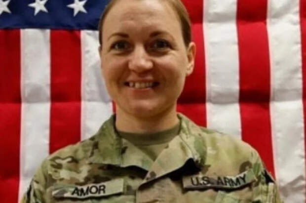 Обучена стрелять: на Ближнем Востоке сбили и увезли женщину-пилота ВВС США