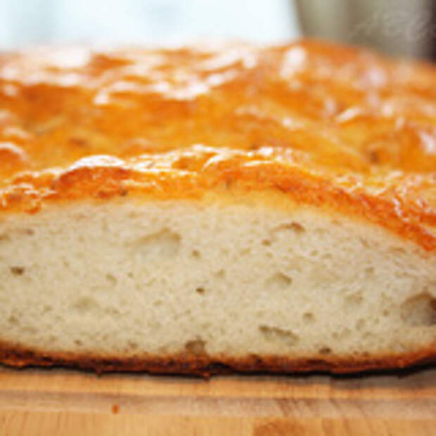 Хлеб с сыром и чесноком