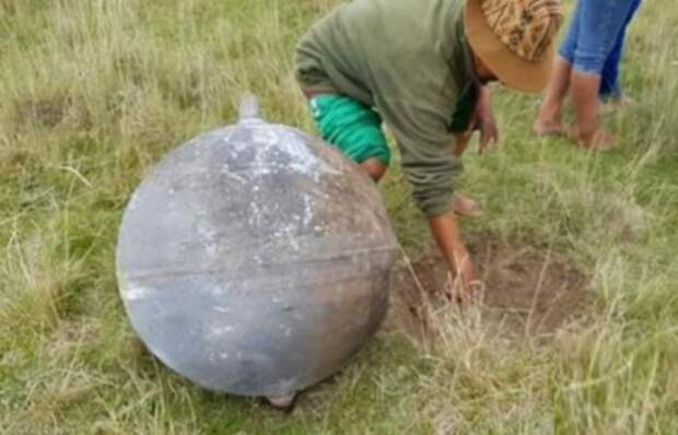 В Перу нашли таинственный шар, упавший с неба