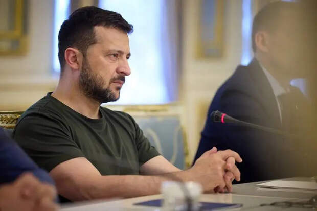 Киев потребовал внести изменения в соглашение о мирном урегулировании, предложенный Трампом вариант договора Зеленского не устраивает