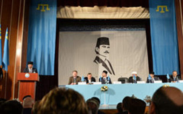 Внеочередная сессия съезда крымско-татарского народа в Бахчисарае © РИА Новости,