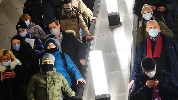 «Иммунологическая эффективность превышает 98%»: более 2 млн россиян привились от коронавируса