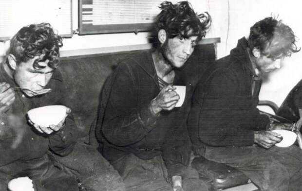 49 суток без еды: как дрейф советских солдат на барже в океане изумил весь мир