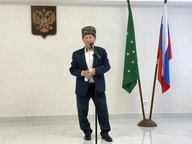 История и символика черкесского знамени в центре внимания праздника