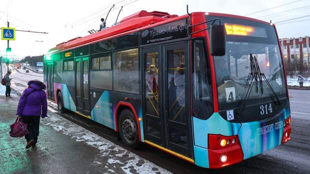 В Мурманске общественный транспорт перевели на особый режим из-за энергосбоя