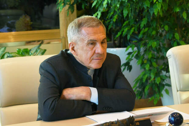 Миңнеханов: Казанда түбәләрдә кар һәм боз белән проблемалар кала