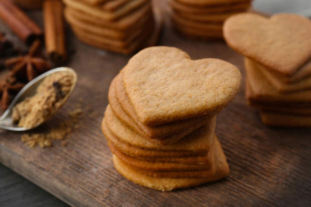 Почти треть опрошенных россиян импульсивно покупает выпечку из-за красивого вида