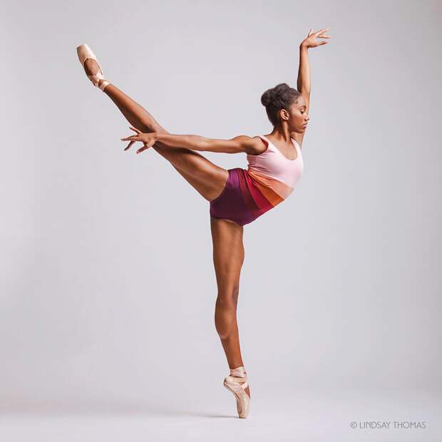 Фотография: Парящие над паркетом: грация и нежность на фотографиях артистов балета от Линдсей Томас №3 - BigPicture.ru