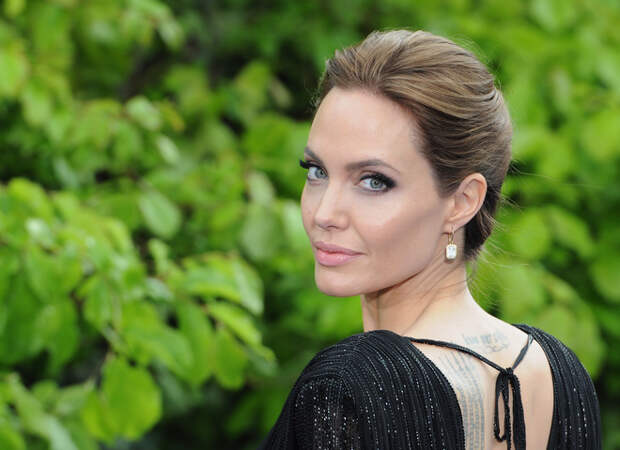 Именинница: лучшие образы Анджелины Джоли