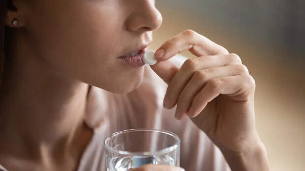 Главное - пить не воду: Врачи раскрыли "тайну года". "Запечатаете яд внутри"