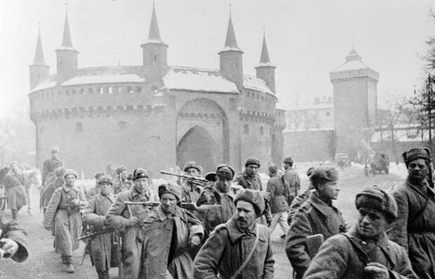 красная армия наступает.jpg