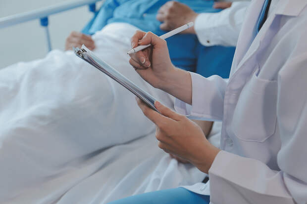 Женщина дважды заболела раком из-за одной вредной привычки