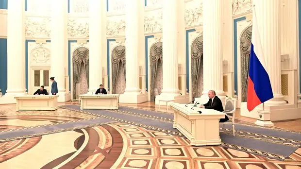 Политолог Оленченко поддержал решение о признании ДНР и ЛНР