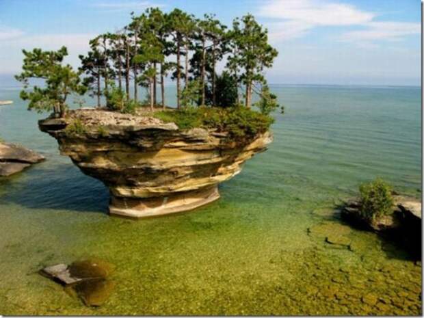 Остров Turnip Rock. Озеро Гурон