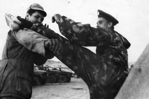 Советские ВДВ и морская пехота: какие бойцы были лучше в рукопашной
