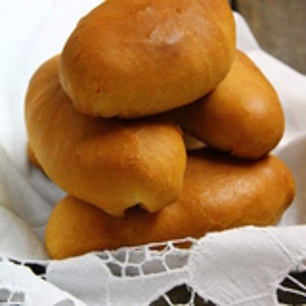 Пирожки с рисом, яйцом и щавелем