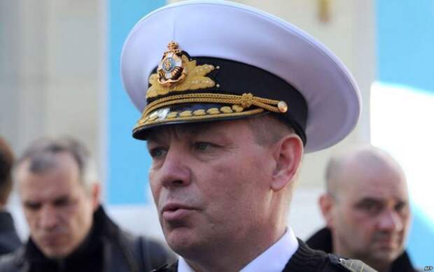 Украинский адмирал на четвертом году войны поманил Донбасс пряником