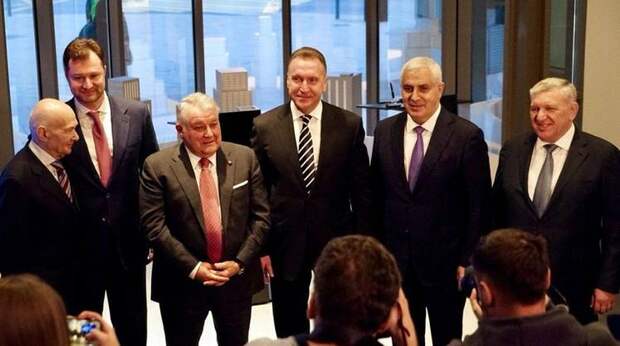 Российские военные в зоне СВО «выращивают» детали для ремонта техники