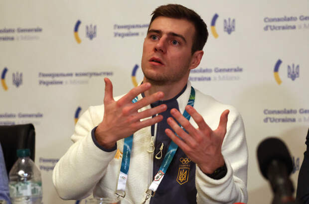 Отстраненный от ОИ украинский скелетонист пожаловался на итальянца с российским флагом