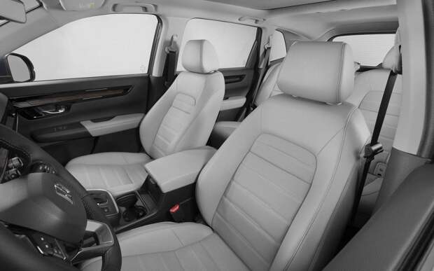 Компактный кроссовер надежной марки снова можно купить в РФ: называем цены