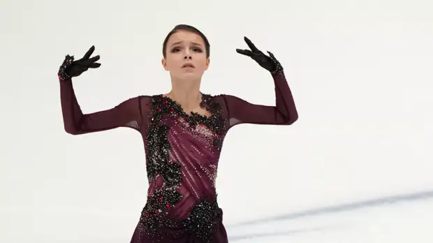 Щербакова показала, как проводит каждое утро на сборах в Красноярске перед стартом ОИ