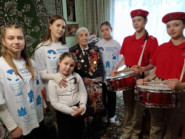 «Спасибо за Победу!»: ветеранов поздравляют по всей Нижегородской области