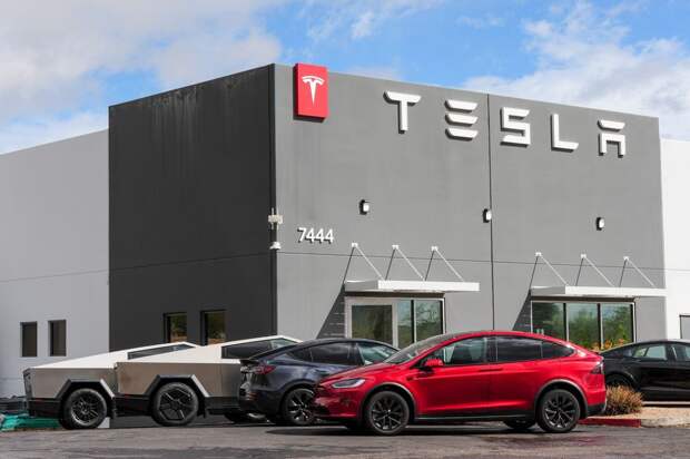 Маск: Tesla прекратит выпуск моделей X и S в пользу роботов Optimus
