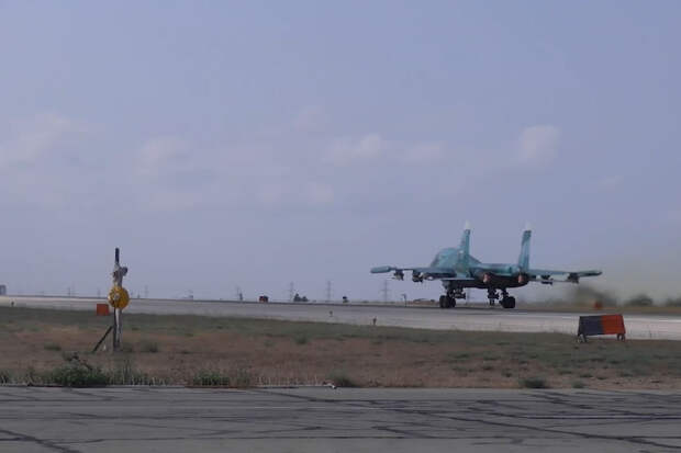 Экипажи самолетов России и Сирии в рамках учения провели совместное патрулирование в воздушном пространстве Сирийской Арабской Республики