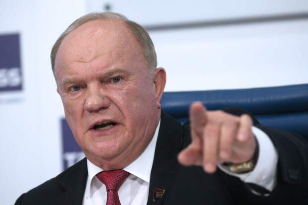 Лидер КПРФ Геннадий Зюганов сравнил сегодняшнюю речь президента Украины Владимира Зеленского с аналогичной речью...