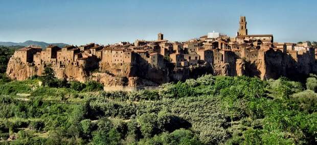 Город Питильяно (Pitigliano). Италия