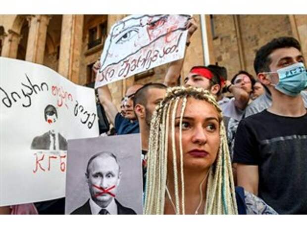 Грузинское безумие: России пора преподать Тбилиси жесткий урок