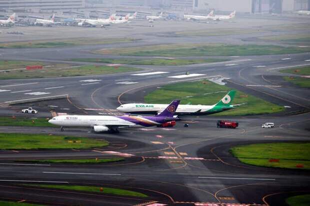 Два самолета не поделили рулёжную дорожку в Японии