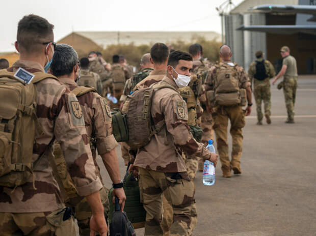 Франция пригрозила вывести войска из Мали из-за ЧВК «Вагнер»