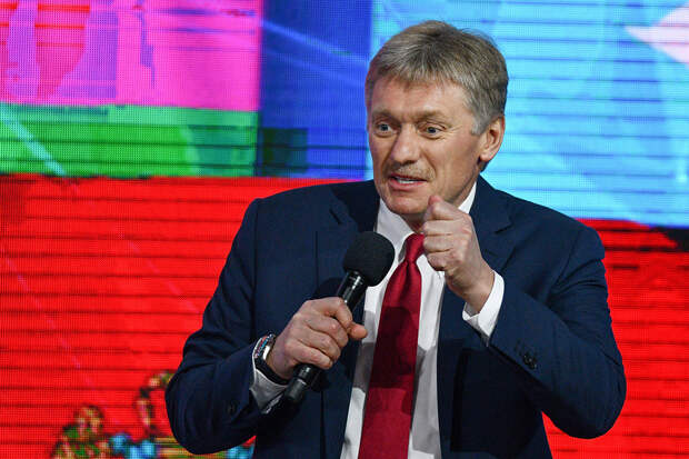Песков надеется, что вакцинация Путина станет примером для россиян