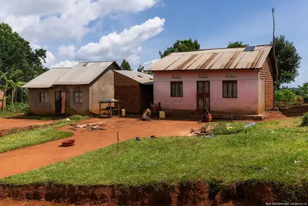 Уганда: деревни, колдуны и детские жертвоприношения Уганда: деревни, колдуны и детские жертвоприношения