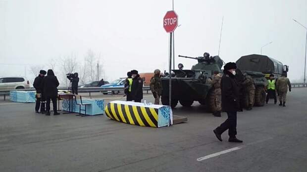 Несколько тысяч террористов прорвались через блокпосты в Казахстане