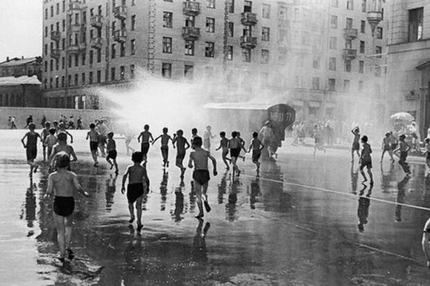 20 счастливых фотографий из советского детства