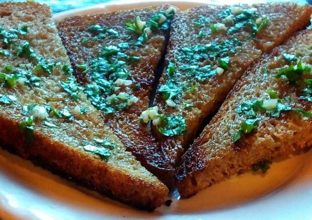 Гренки с чесночным маслом