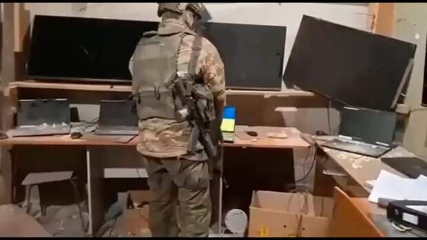 Бутусов жалуется: Русские получили доступ к секретной связи с Сырским