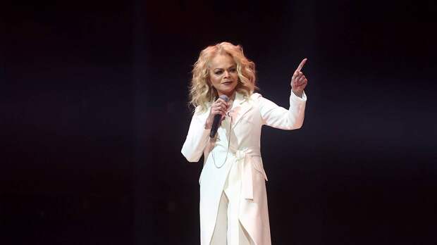 Долина заявила, что ей приходится снимать жилье из-за нехватки денег на свое