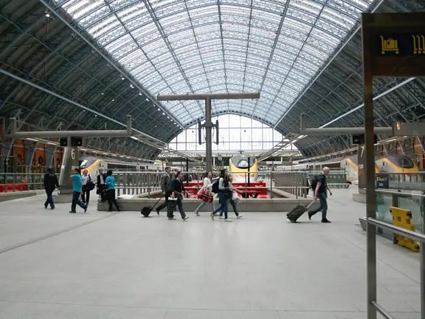 Необычная достопримечательность лондонского Сент-Панкраса