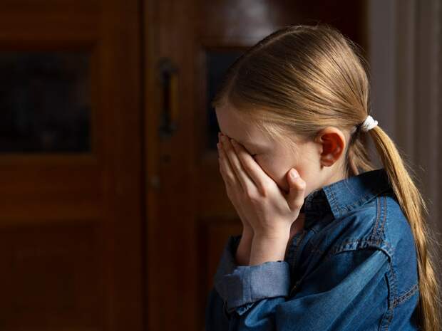 Педагог бросил девочку из Якутии без паспорта на казахстанской границе