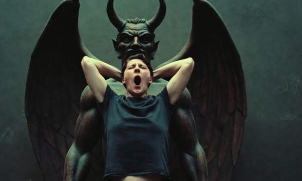 Священник Колотвин объяснил суеверные корни боязни зевоты